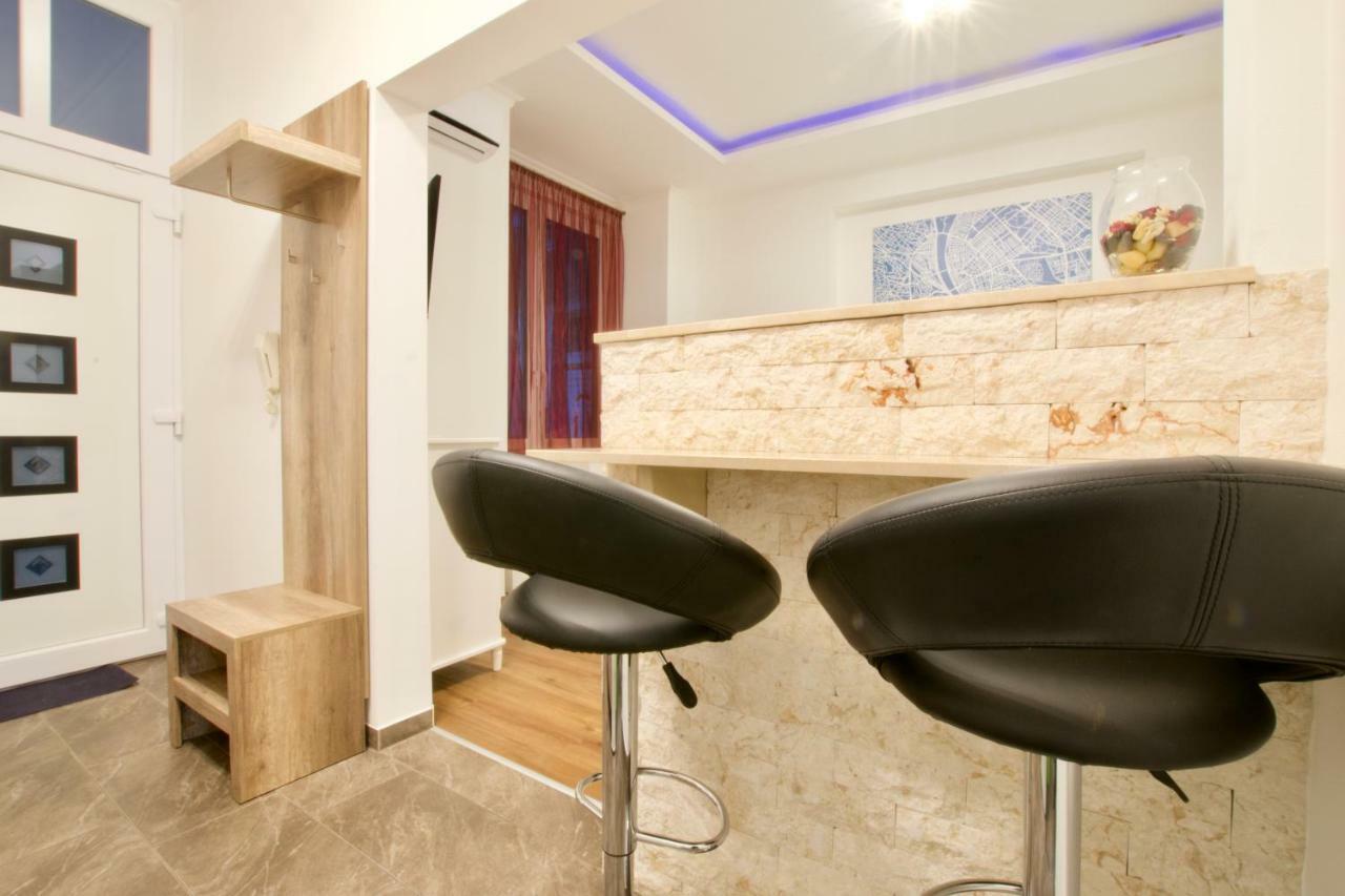 Standard Apartment By Hi5 -Baross Square Budapest Eksteriør bilde